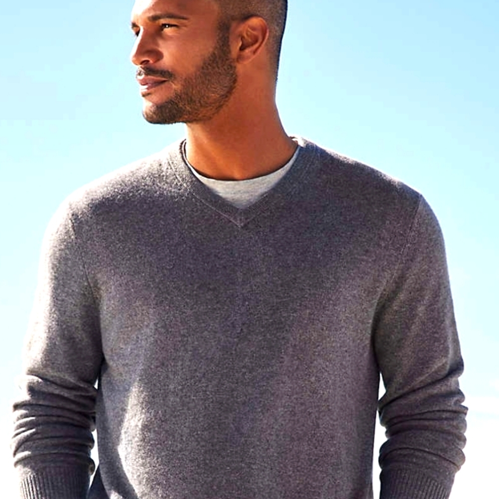 Nwot. John Ashford Cashmere Men's Gray V-Neck Sweater